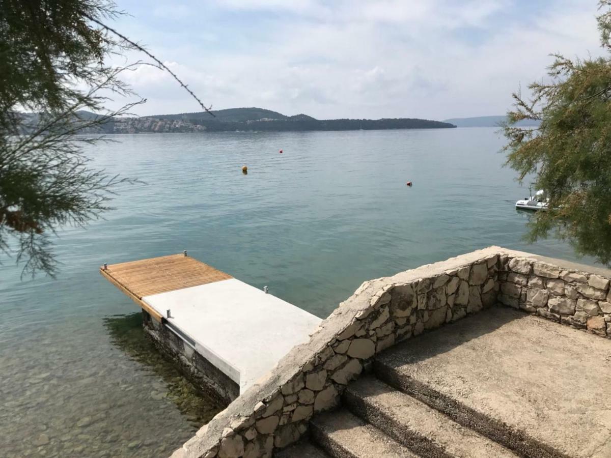 Secret Garden Barada Beach Apartment Trogir Exterior photo
